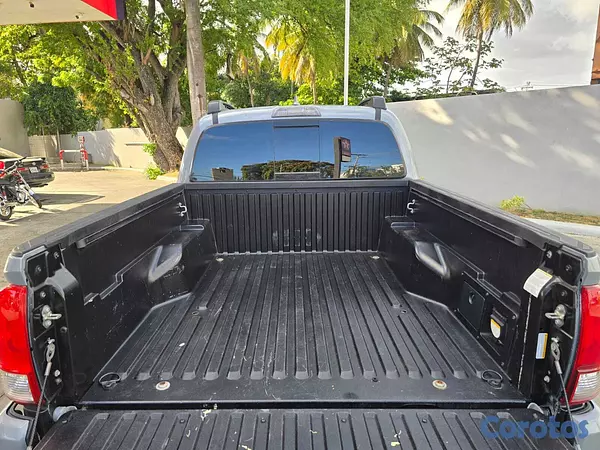 jeepetas y camionetas - TOYOTA TACOMA 2019 SUNROOF ASIENTOS EN PIEL  11
