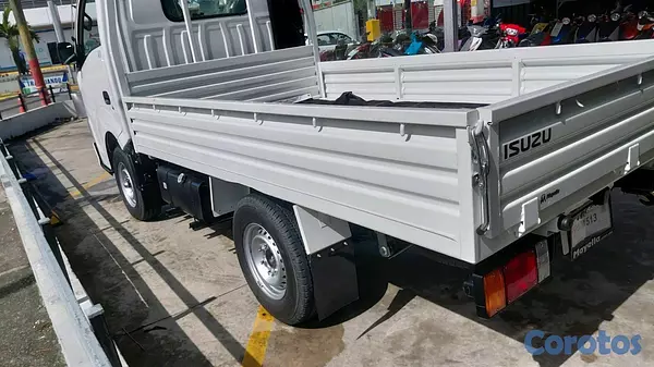 camiones y vehiculos pesados - Isuzu travis 2026 2