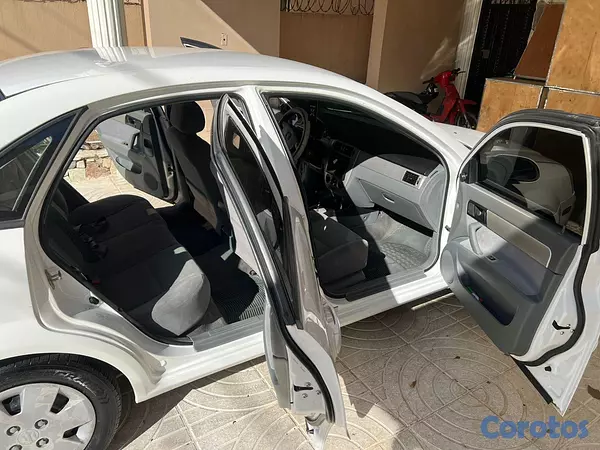 carros - Vendo Suzuki Forenza Negociable  13