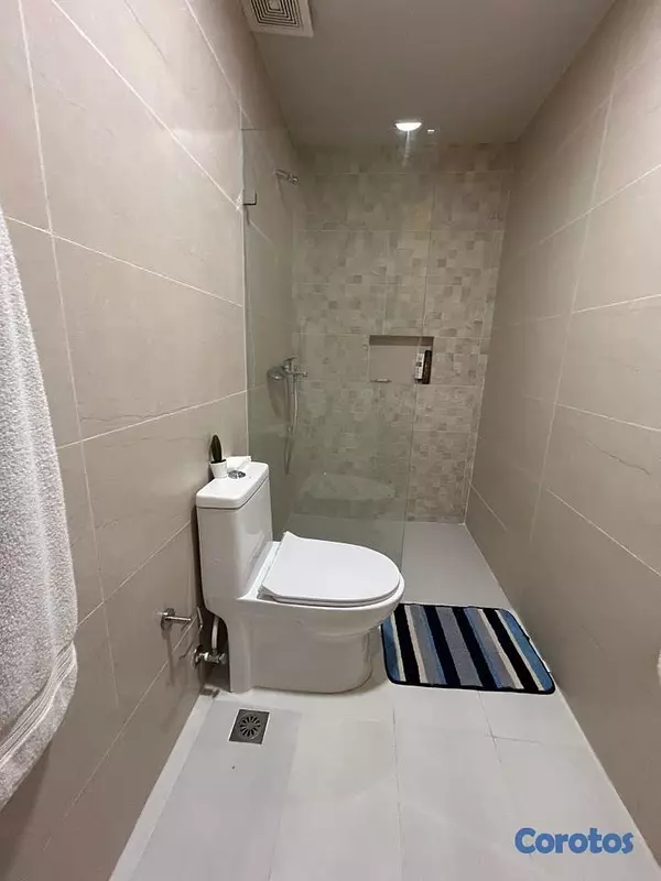 apartamentos - Se alquila apartamento con AMPLIA TERRAZA en Evaristo Morales 5