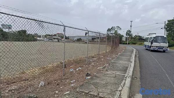solares y terrenos - Solar en la Autopista Duarte de 12mil metros  2