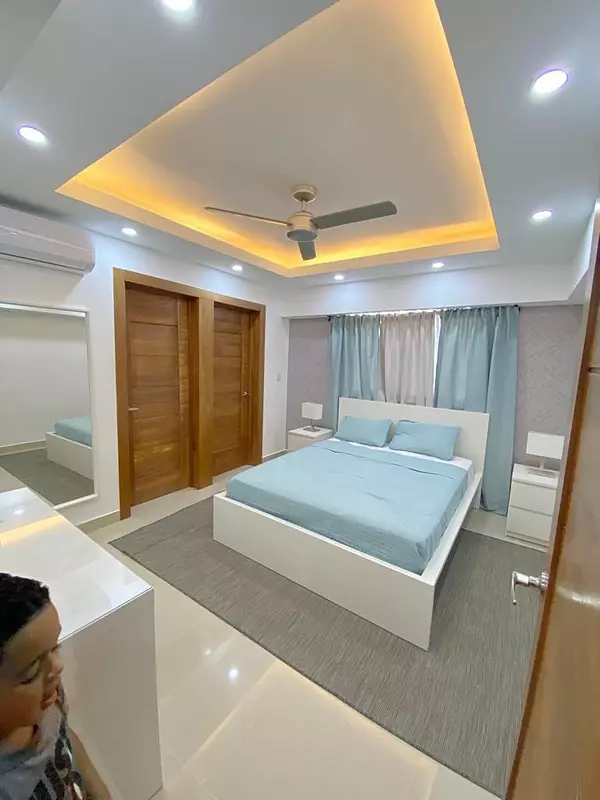 apartamentos - Zona Universitaria, D.N.Apto 100 mts 4to nivel (ascensor)2 HabUS  6