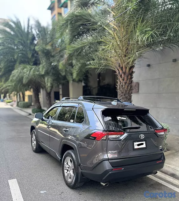 jeepetas y camionetas - Toyota RAV4 XLE 2023 2