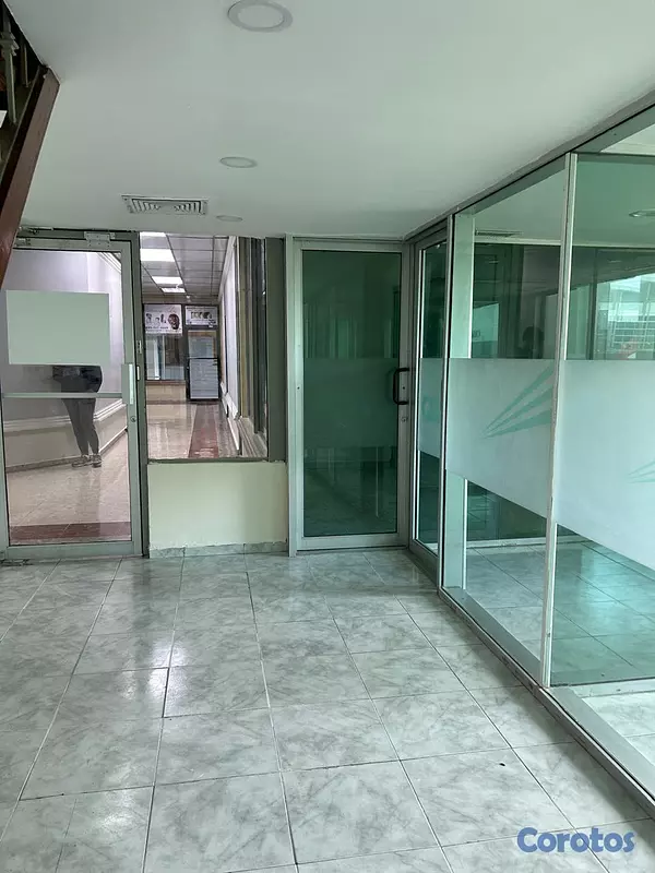 oficinas y locales comerciales - Alquiler de local en piantini  5