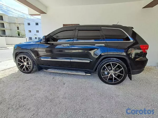 jeepetas y camionetas - grand cherokee laredo 2011 3