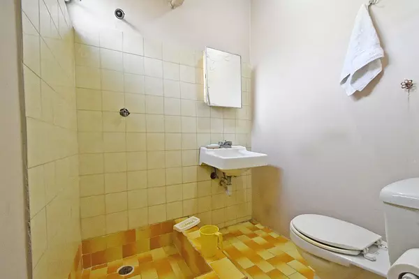 casas - VENDO CASA- SOLAR EN LOS PRADOS EN OPORTUNIDAD  7
