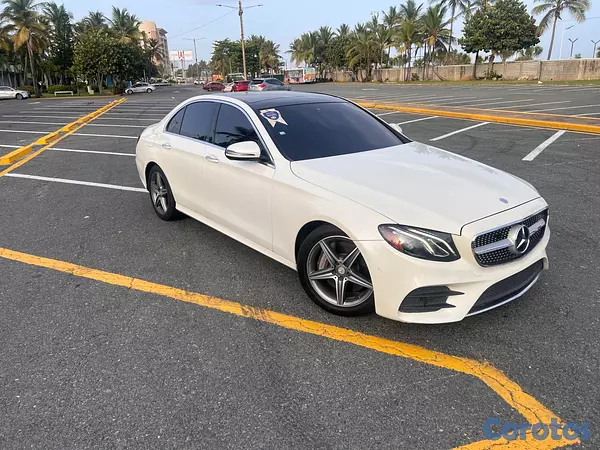 carros - Mercedes Benz E300 AMG 10
