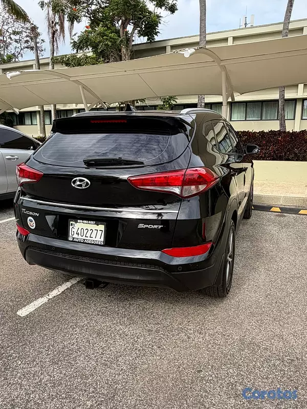 jeepetas y camionetas - Hyundai Tucso en excelentes condiciones 10