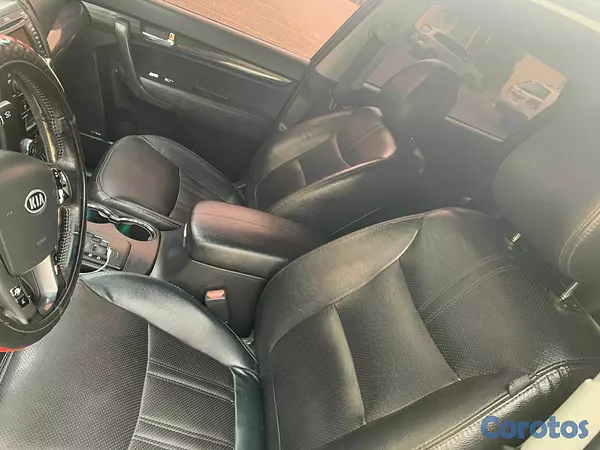 jeepetas y camionetas - Kia Sorento EX 2012 RD$ 500,000 15