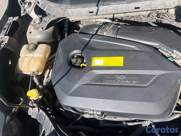 jeepetas y camionetas - Ford Escape se 2015 Motor 1.6 Ecoboost  9