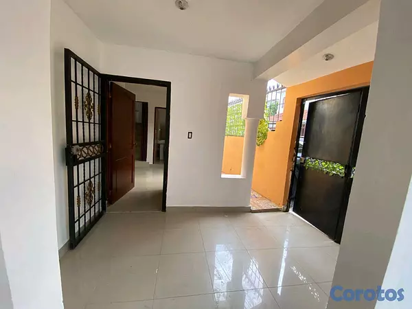casas - Alquilo casa 2 niveles en autopista san Isidro, al lado de la Sirena  4
