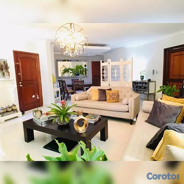 apartamentos - vendo Evaristo Morales tercer nivel tres habitaciones dos baños dos parqueos  9