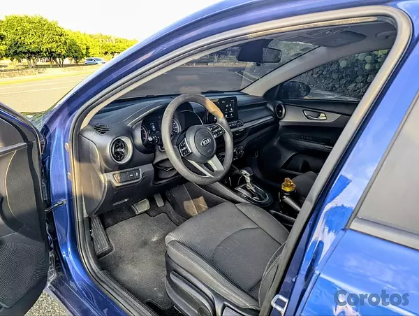 carros - Kia Forte 2019  4