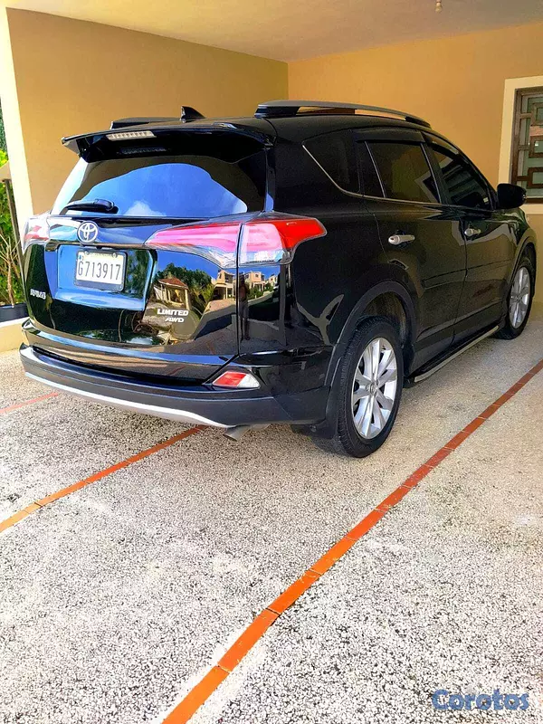 jeepetas y camionetas - TOYOYA RAV4 LIMITE 4X4 AÑO 2017 7
