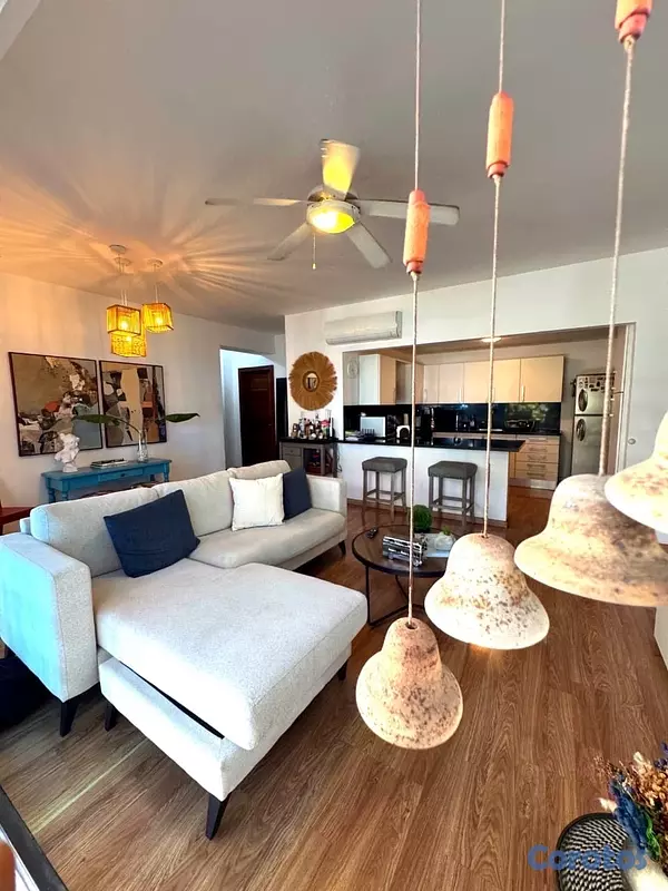 apartamentos - vendo Evaristo Morales piso 4 dos habitaciones dos baños dos parqueos no servici 8