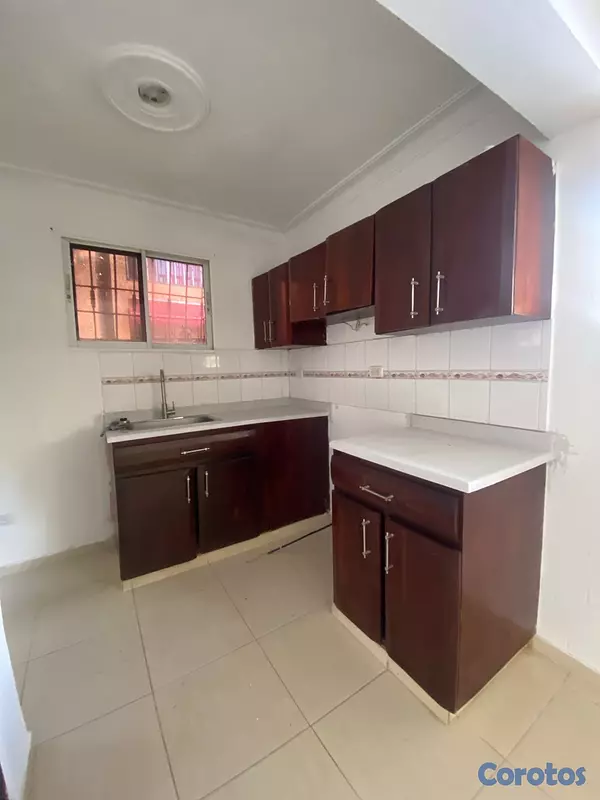 apartamentos - Primer nivel de renta en Los Rieles, Santiago  3