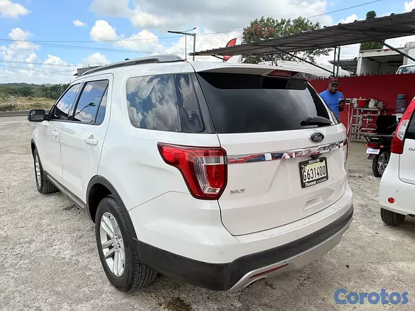 jeepetas y camionetas - Ford Explorer XLT 2017 ecoboost  8