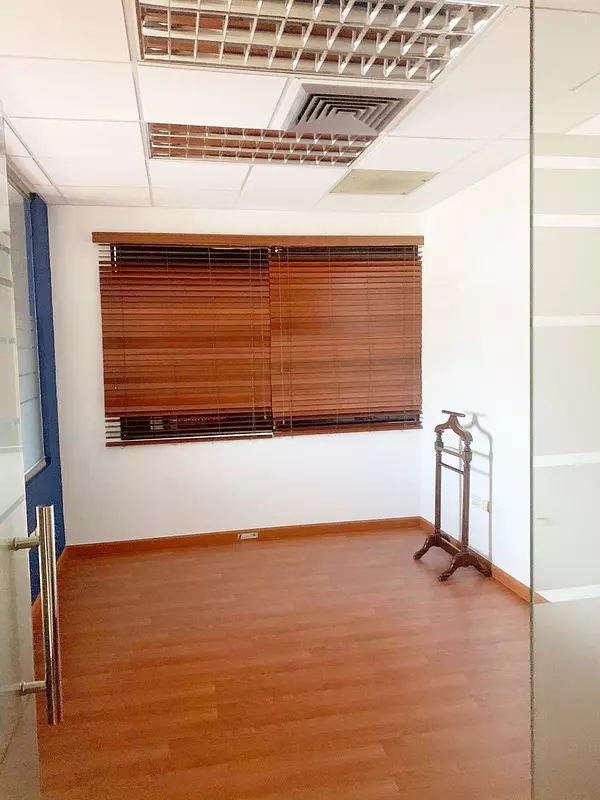 oficinas y locales comerciales - Local en Piantini  3