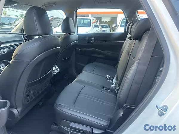 jeepetas y camionetas - Kia Sorento EX  10