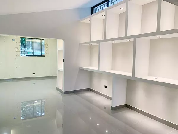 oficinas y locales comerciales - Local primer nivel prados  2