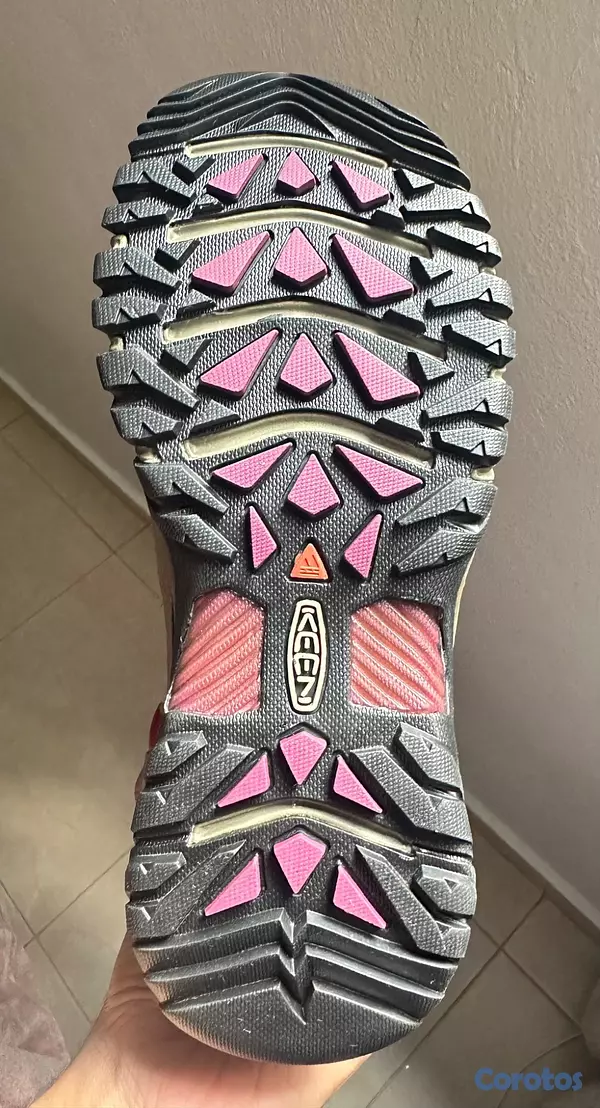 Artículos Deportivos - Botas de senderismo KEEN originales NUEVAS sin uso 4