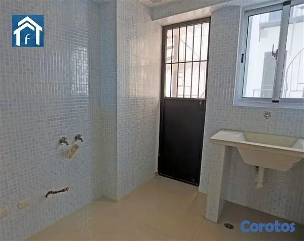 apartamentos - Apartamento en Piantini de 2 habitaciones  4