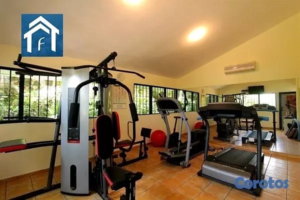 casas - venta de casa en cuesta hermosa con 5,038mts y piscina Distrito Nacional  4