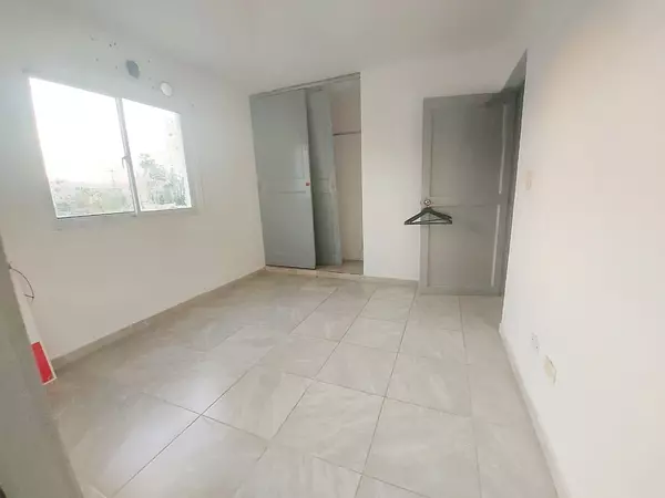 oficinas y locales comerciales - Local comercial en el millon 7