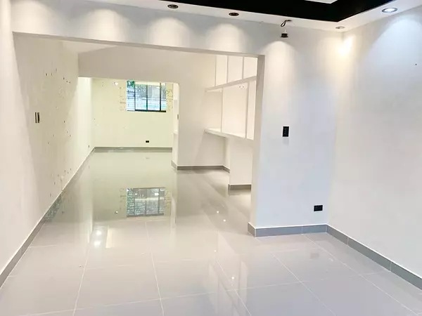 oficinas y locales comerciales - Local primer nivel prados  3