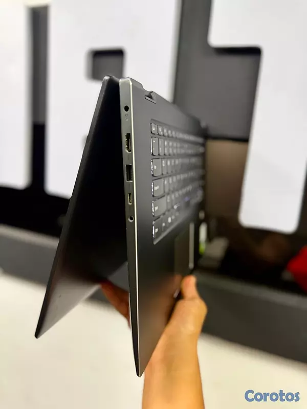 computadoras y laptops - Lenovo Flex 5 con gráficos dedicado para multimedia i7 8th 512gb ssd 16gb ram  6