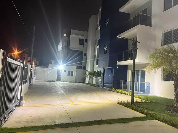 apartamentos - Se Vende Confortable Apartamento en Jardines del Sur  5