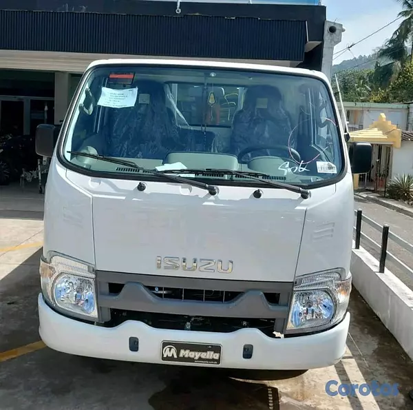 camiones y vehiculos pesados - Isuzu travis 2026 4