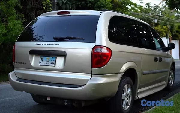 otros vehiculos - Minivan Dodge Grand Caravan 2006 con Rampa para silla de ruedas. 6