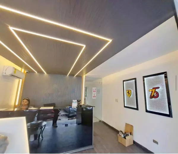 oficinas y locales comerciales - Local céntrico y comercial  6