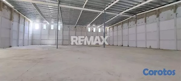 oficinas y locales comerciales - Nave industrial de 2128mt2 en alquiler en El Pedre 7
