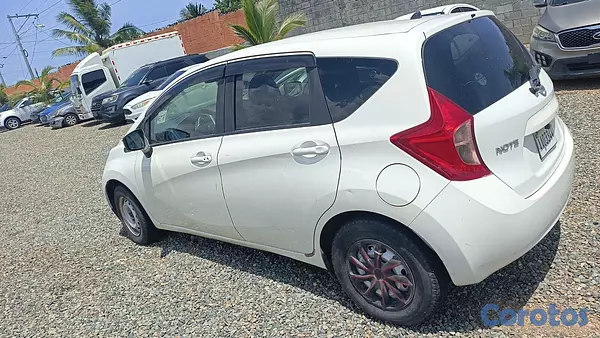 carros - NISSAN NOTE 5