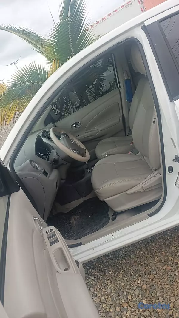 carros - NISSAN VERSA 2016 3