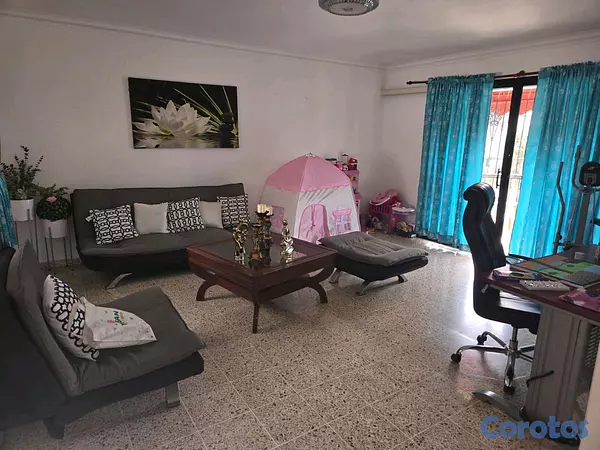 casas - Vendo Casa de 2 niveles en Colinas del Seminario  6