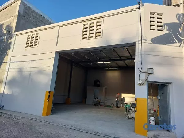 oficinas y locales comerciales - Nave Industrial en Renta en Herrera, Santo Domingo 2