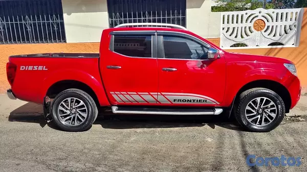 jeepetas y camionetas - Nissan frontier 2017 diessel ,automatica ,4×4 2