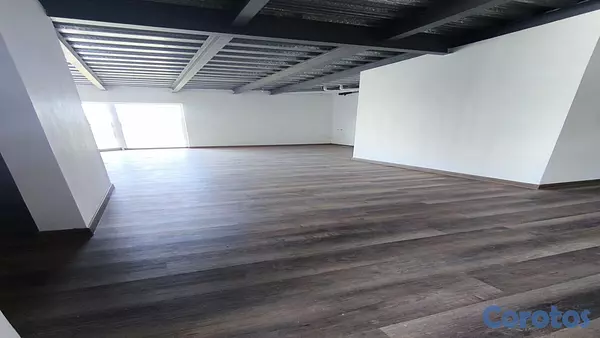 oficinas y locales comerciales - Local en alquiler en 4to piso con Balcón en Bella Vista. 9
