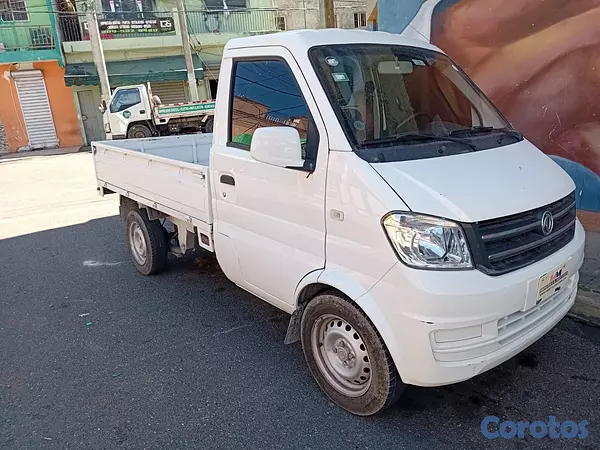 camiones y vehiculos pesados - Camion negociable - año 2025  3
