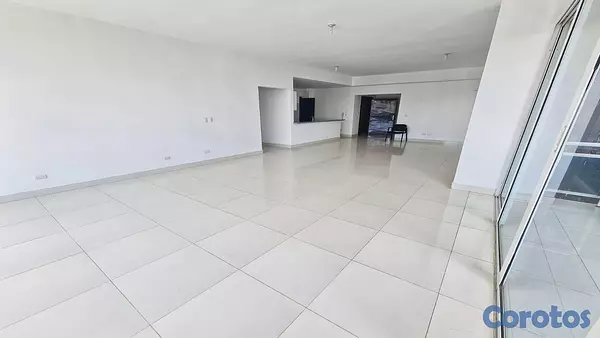 apartamentos - Apartamento amplio en alquiler en Naco con piscina, gimnasio. 9