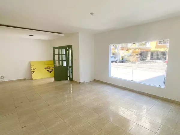 oficinas y locales comerciales - Local primer nivel céntrico  3
