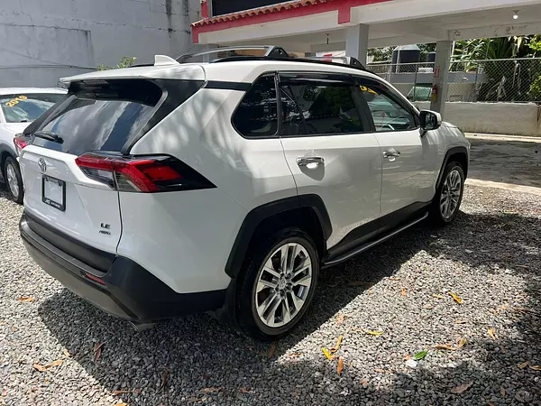jeepetas y camionetas - toyota rav4 2020 le  5