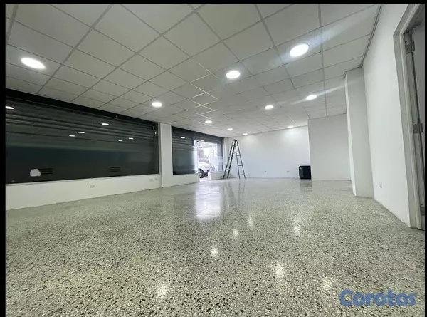 oficinas y locales comerciales - LOCAL COMERCIAL EVARISTO MORALES  5