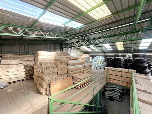 oficinas y locales comerciales - Nave en ensanche la Fe  5