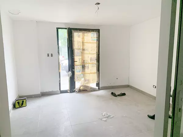 oficinas y locales comerciales - Local en los Prados  2