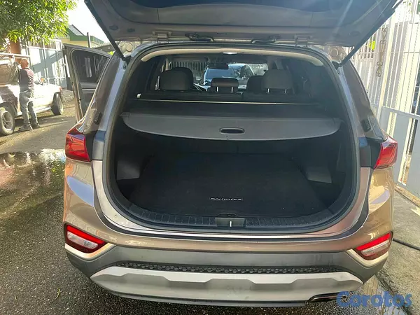 jeepetas y camionetas - hiunday santa fe 2019 3