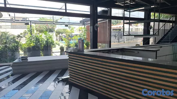 oficinas y locales comerciales - En Alquiler Local en Arroyo Hondo Viejo Dos niveles 3
